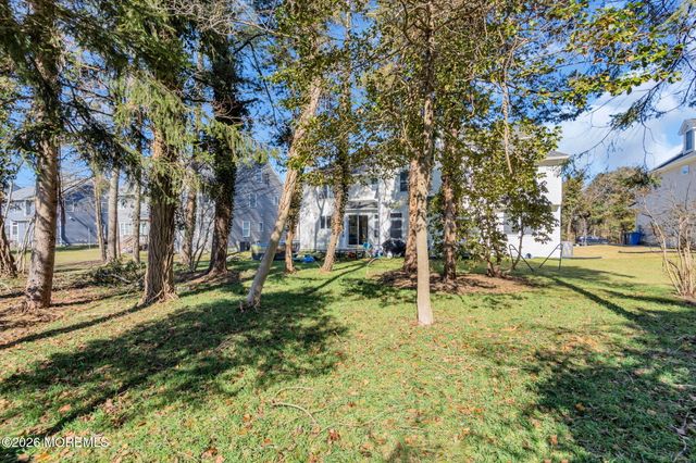 817 Naryshkin Way, Toms River, NJ 08753