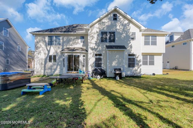 817 Naryshkin Way, Toms River, NJ 08753