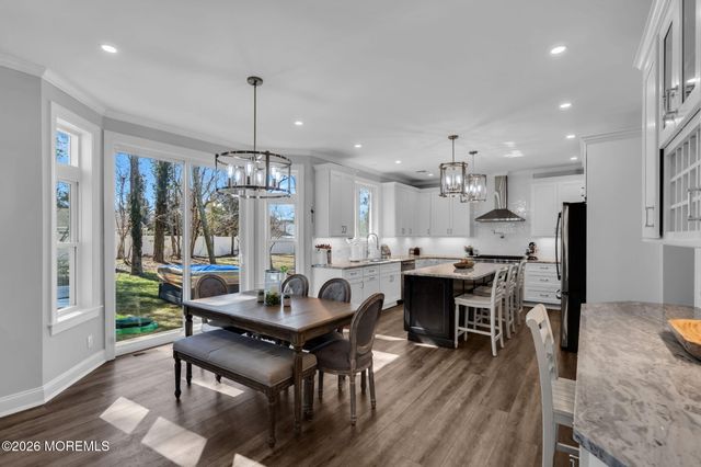 817 Naryshkin Way, Toms River, NJ 08753