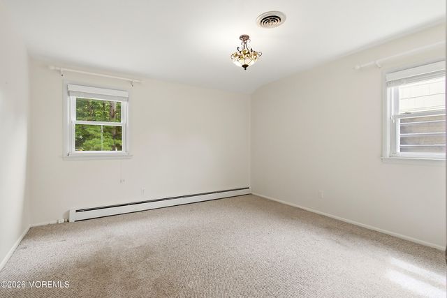 943 N Edgebrook Drive N, Toms River, NJ 08757