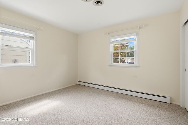 943 N Edgebrook Drive N, Toms River, NJ 08757