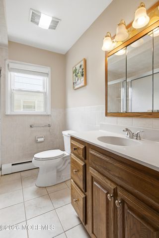 943 N Edgebrook Drive N, Toms River, NJ 08757