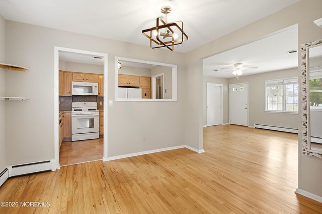 943 N Edgebrook Drive N, Toms River, NJ 08757