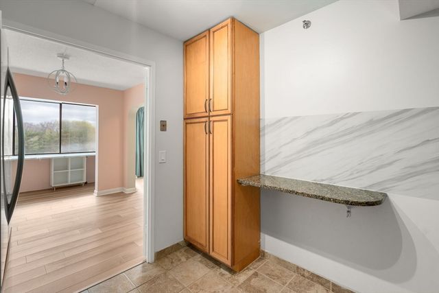 250 Hammond Pond Parkway 609N, Newton, MA 02467