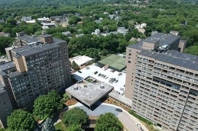 250 Hammond Pond Parkway 609N, Newton, MA 02467