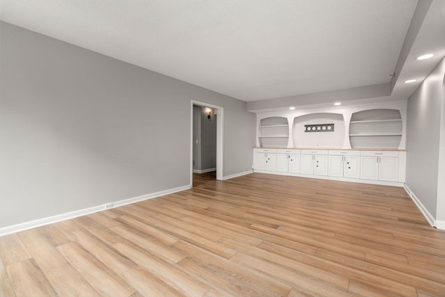 250 Hammond Pond Parkway 609N, Newton, MA 02467