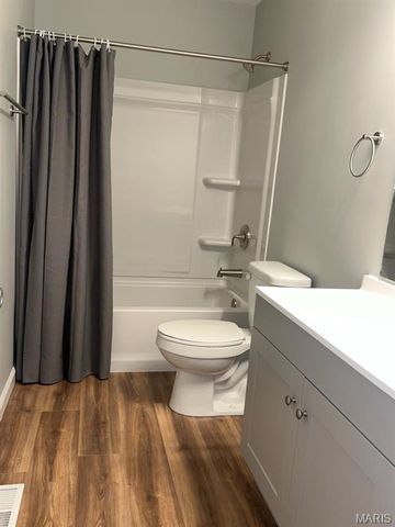 1761 Florine Boulevard A, St Charles, MO 63303
