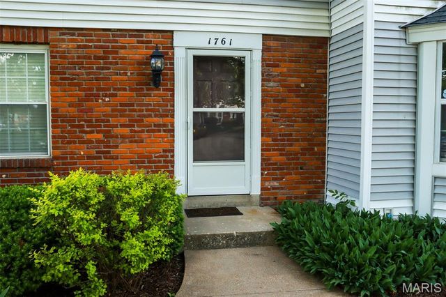 1761 Florine Boulevard A, St Charles, MO 63303