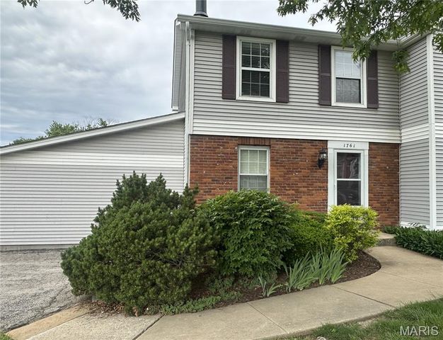 1761 Florine Boulevard A, St Charles, MO 63303