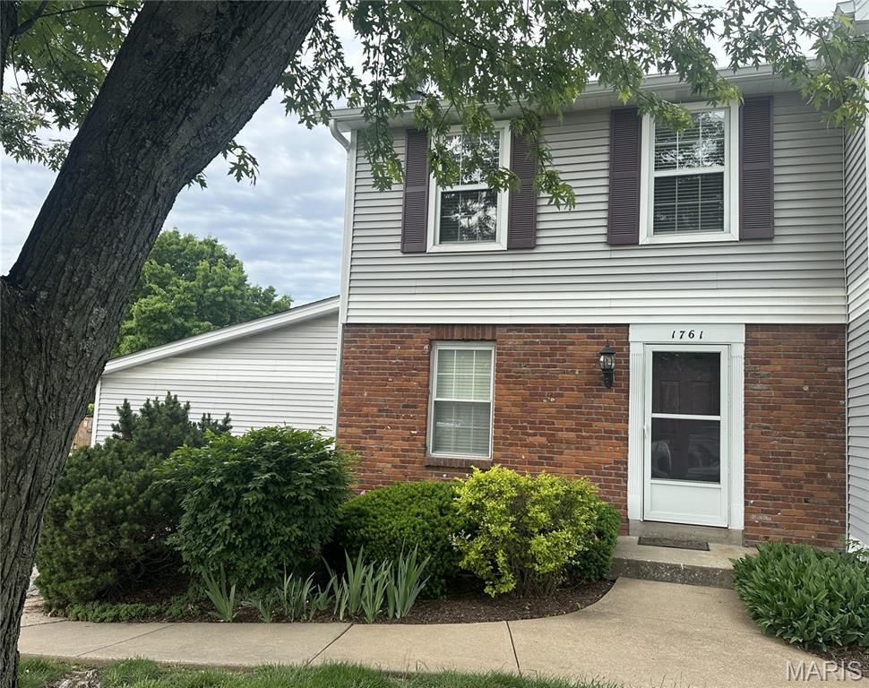 1761 Florine Boulevard A, St Charles, MO 63303