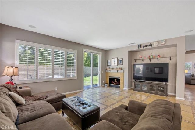 21809 Taylor Ct., Saugus, CA 91390