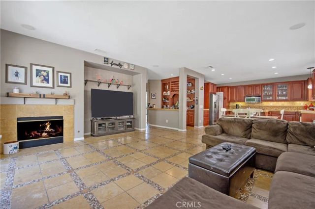 21809 Taylor Ct., Saugus, CA 91390