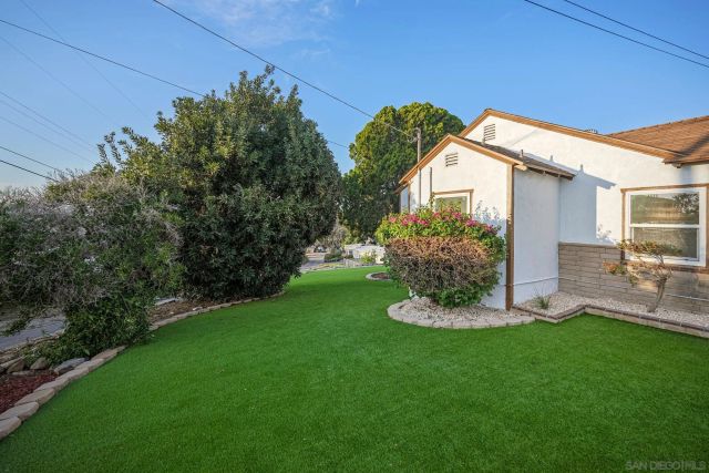 9465 Emerald Grove Ave, Lakeside, CA 92040