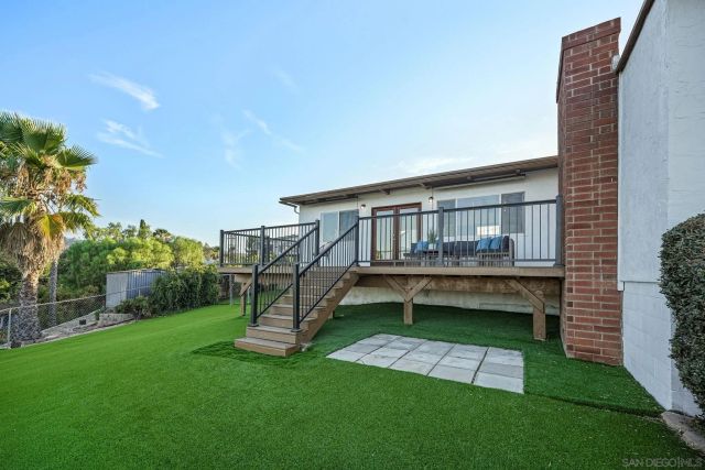 9465 Emerald Grove Ave, Lakeside, CA 92040