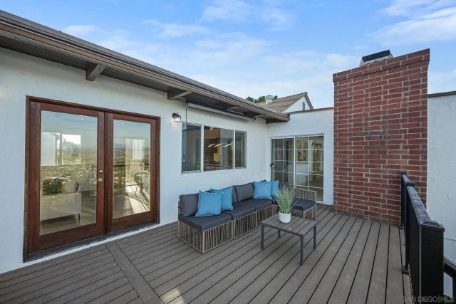9465 Emerald Grove Ave, Lakeside, CA 92040