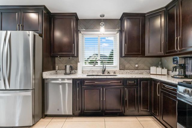 W127S9657 Scott Krause DRIVE, Muskego, WI 53150