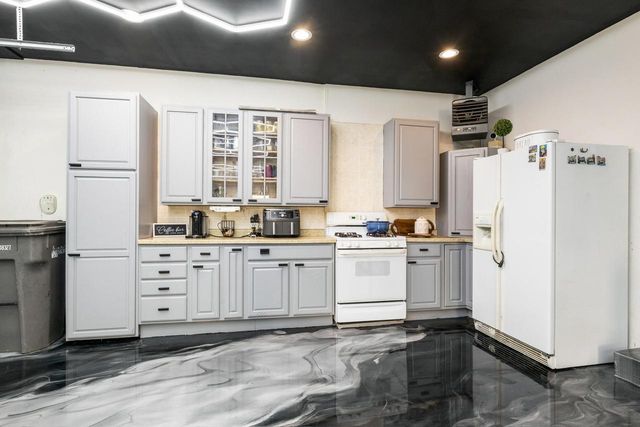 W127S9657 Scott Krause DRIVE, Muskego, WI 53150