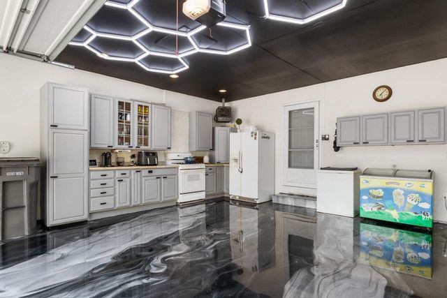 W127S9657 Scott Krause DRIVE, Muskego, WI 53150