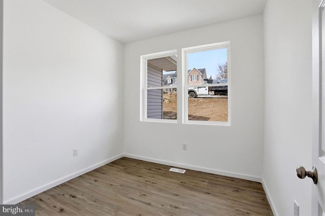 607 SOUTH LAKEVIEW, Cross Junction, VA 22625