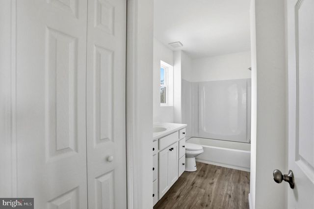 607 SOUTH LAKEVIEW, Cross Junction, VA 22625