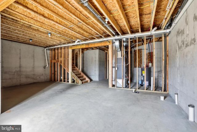 607 SOUTH LAKEVIEW, Cross Junction, VA 22625