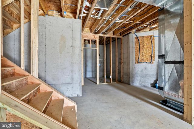 607 SOUTH LAKEVIEW, Cross Junction, VA 22625