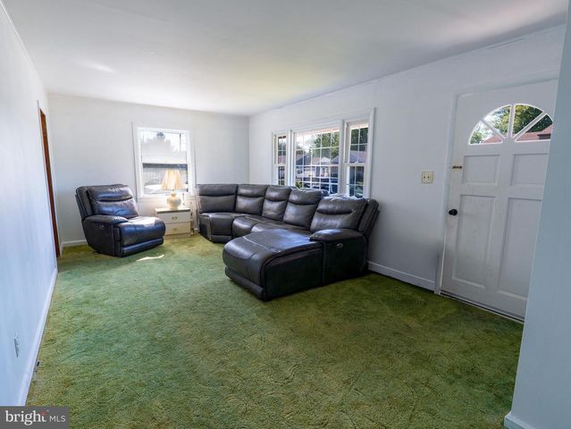 24 CHARLES PL, Pennsville, NJ 08070