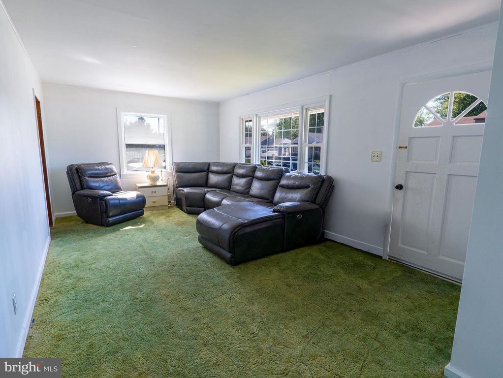 Image 13 of property listing at 24 CHARLES PL, Pennsville, NJ 08070