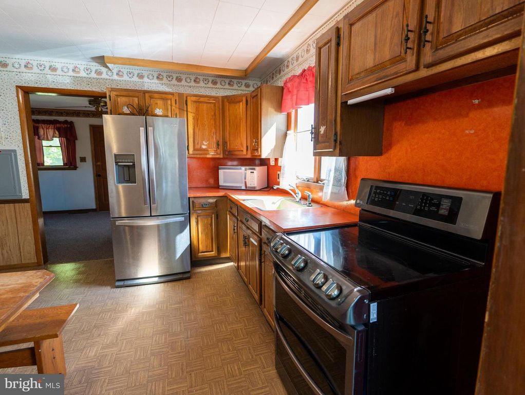Image 17 of property listing at 24 CHARLES PL, Pennsville, NJ 08070