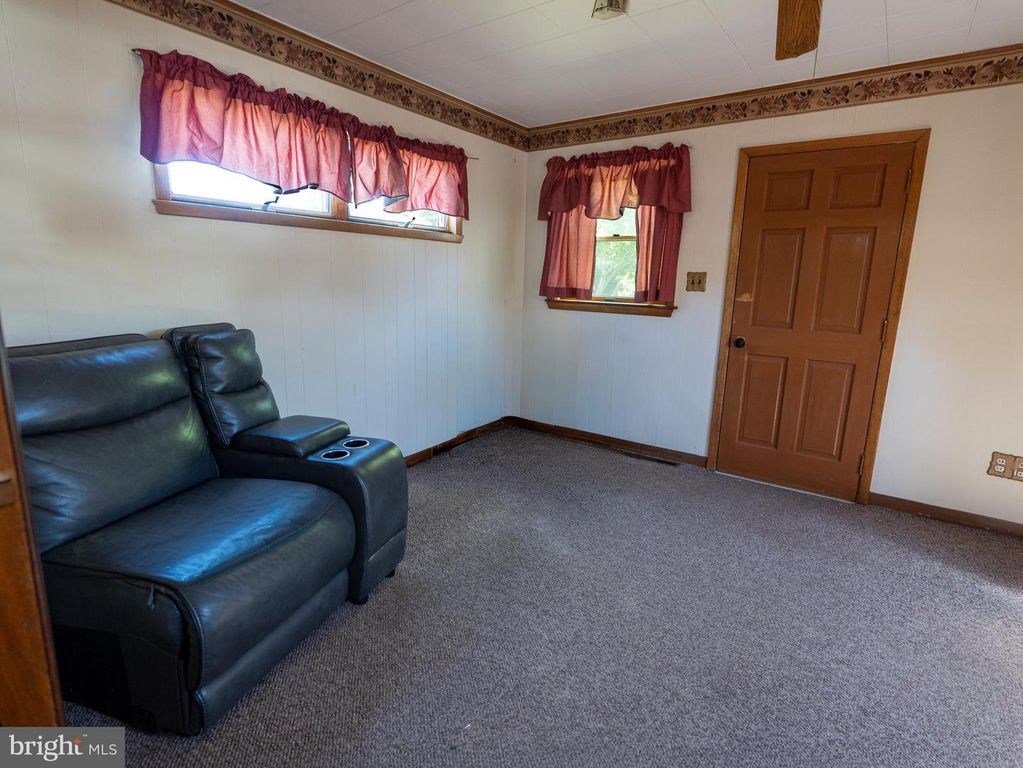 Image 20 of property listing at 24 CHARLES PL, Pennsville, NJ 08070
