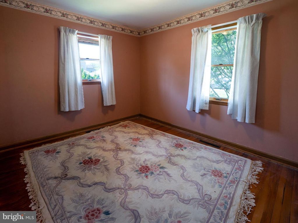 Image 24 of property listing at 24 CHARLES PL, Pennsville, NJ 08070