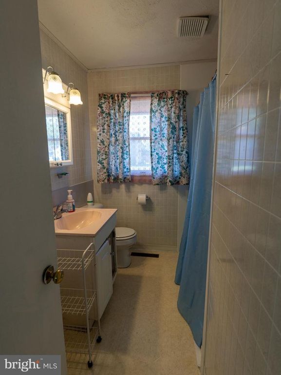 Image 28 of property listing at 24 CHARLES PL, Pennsville, NJ 08070