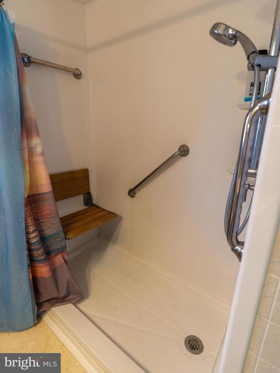 Image 30 of property listing at 24 CHARLES PL, Pennsville, NJ 08070