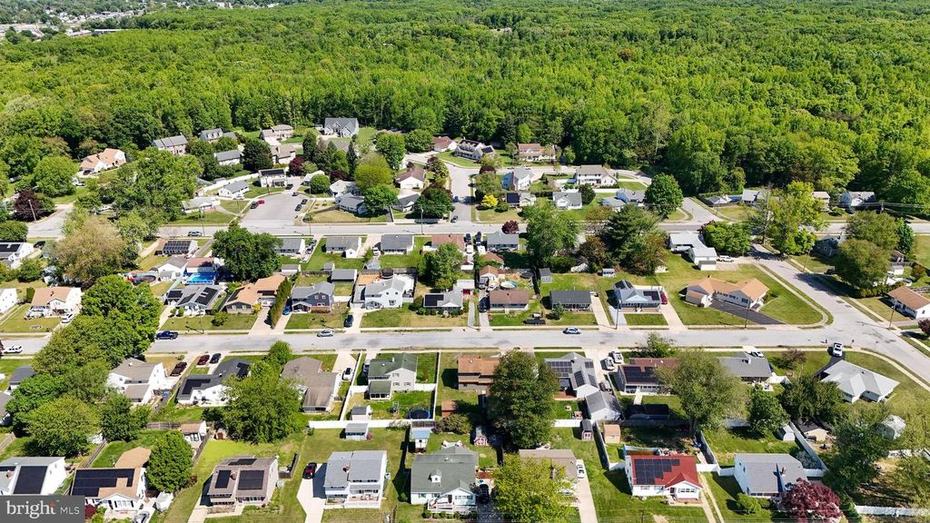 Image 5 of property listing at 24 CHARLES PL, Pennsville, NJ 08070
