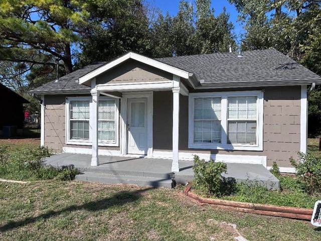 2819 W Elm Street, Denison, TX 75020