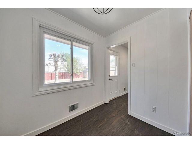 5718 Iris St, Arvada, CO 80002