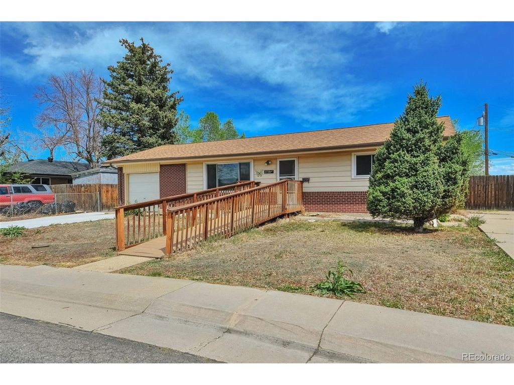 5718 Iris St, Arvada, CO 80002