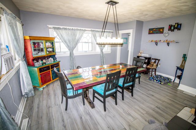 1127 Independence Avenue, Waterloo, IA 50703