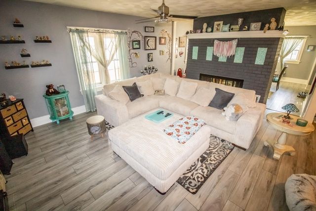 1127 Independence Avenue, Waterloo, IA 50703