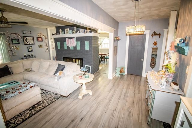 1127 Independence Avenue, Waterloo, IA 50703