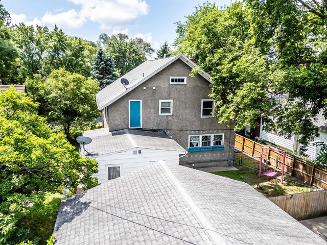 1127 Independence Avenue, Waterloo, IA 50703