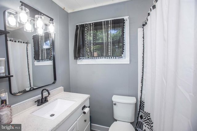 207 N LINDEN ST, Robesonia, PA 19551