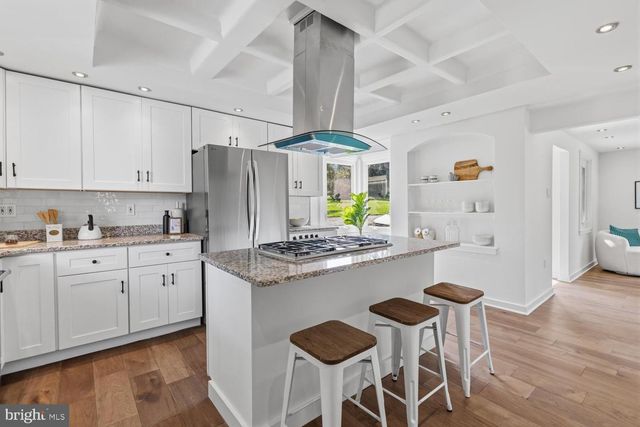 8107 GLADSTONE RD, Glenside, PA 19038