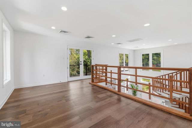 8107 GLADSTONE RD, Glenside, PA 19038
