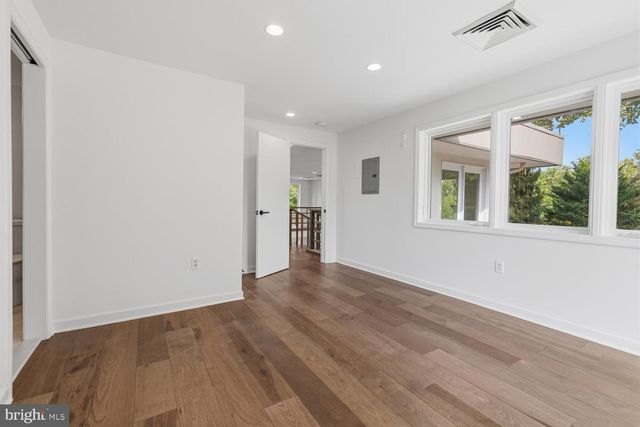 8107 GLADSTONE RD, Glenside, PA 19038