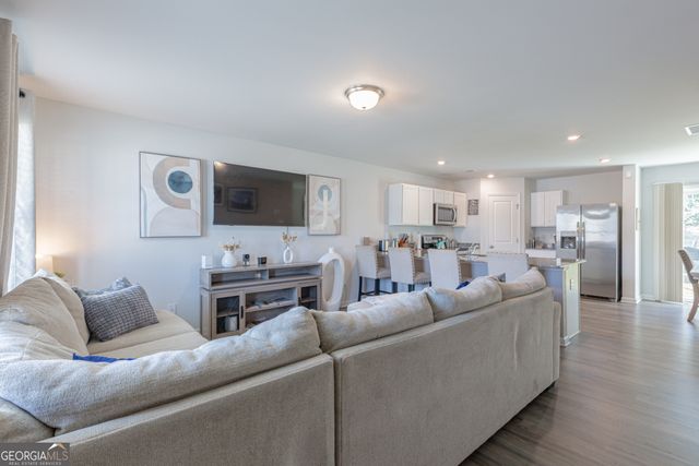 306 Duck Walk Way, Hogansville, GA 30230