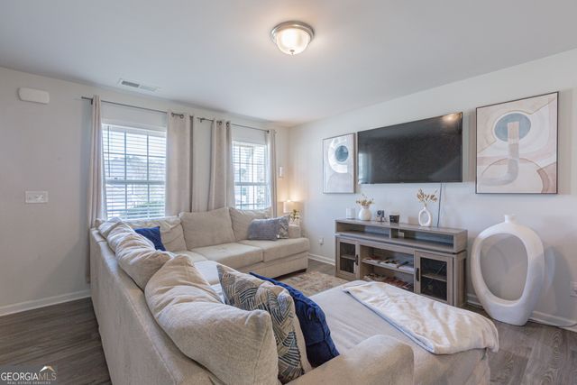 306 Duck Walk Way, Hogansville, GA 30230