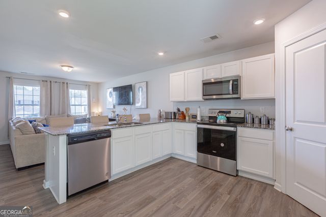 306 Duck Walk Way, Hogansville, GA 30230