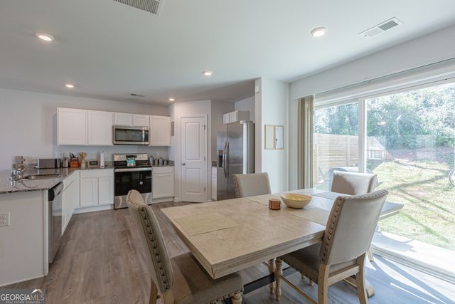 306 Duck Walk Way, Hogansville, GA 30230