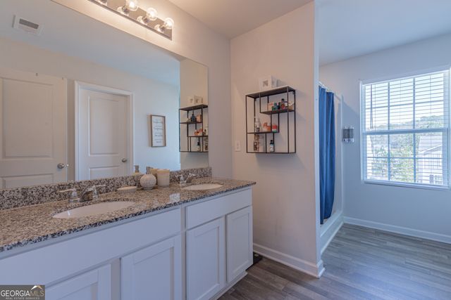 306 Duck Walk Way, Hogansville, GA 30230